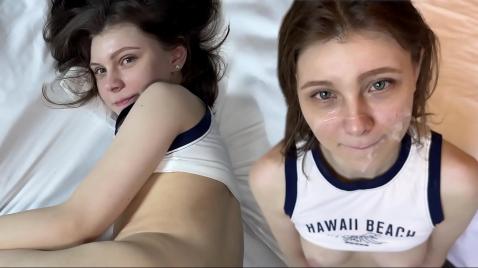 A menina ganha dinheiro extra fazendo boquetes.