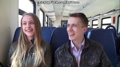 Um encontro de sorte em um trem de passageiros