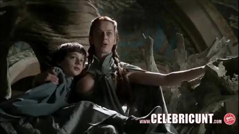 Uma compilação das cenas mais sensuais de Game of Thrones